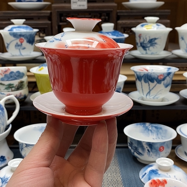 手绘微瑕红色盖碗