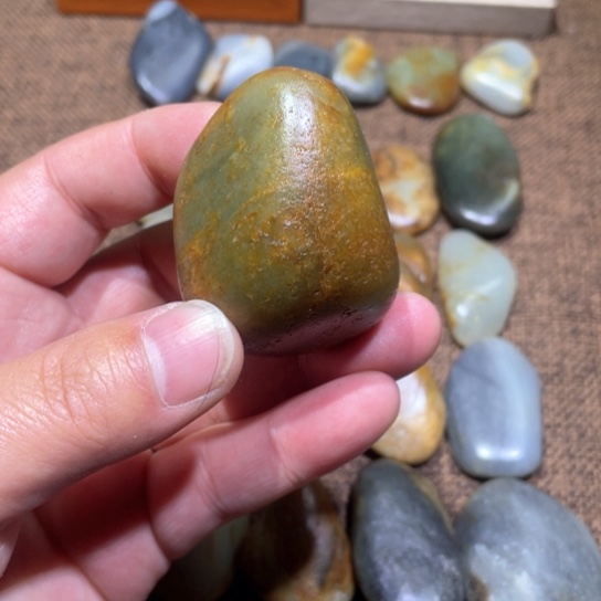 和田玉颈饰未镶嵌奇**赏