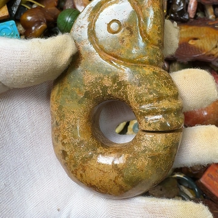 和田玉未镶嵌挂件