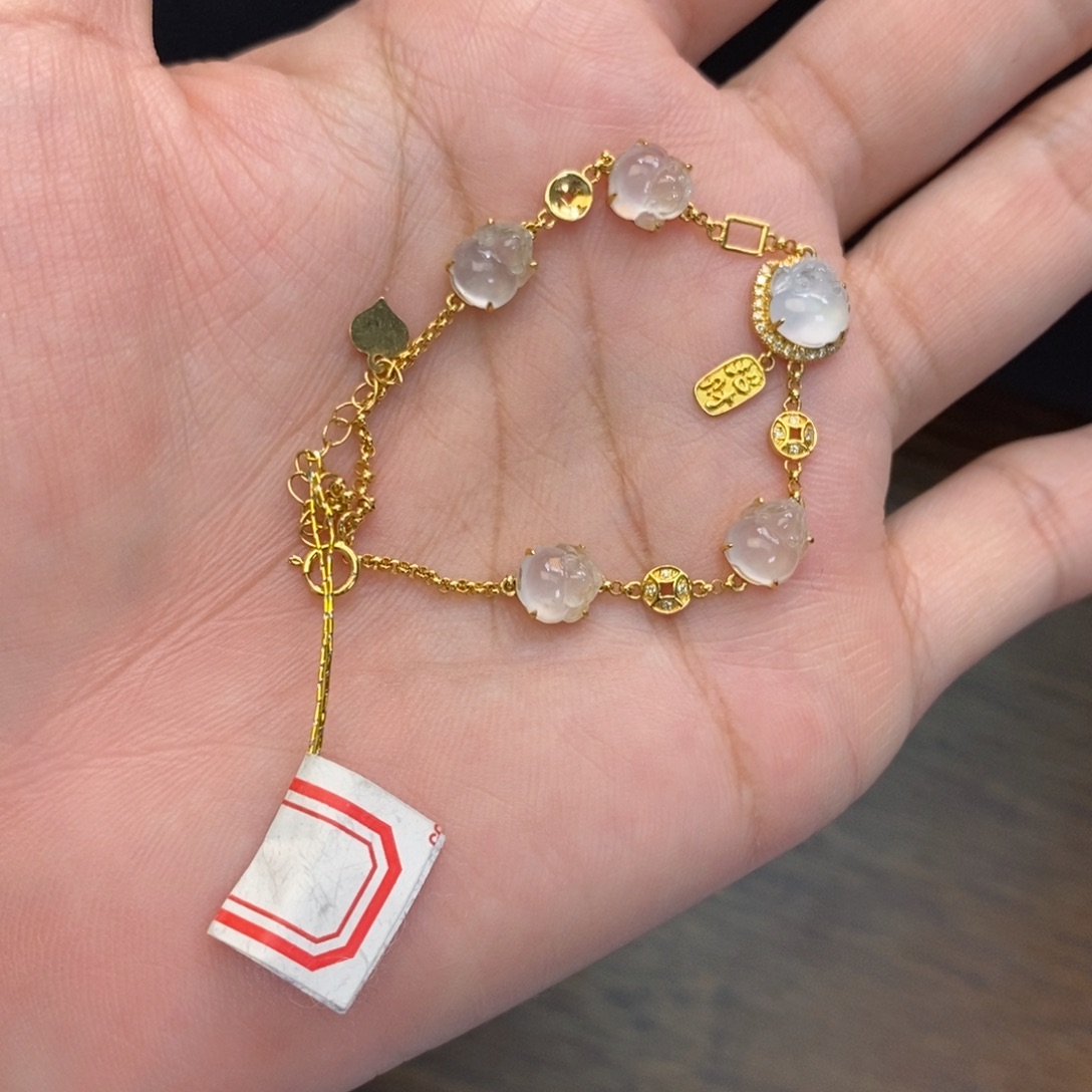 _***^翡翠18K金镶嵌颈饰翡翠