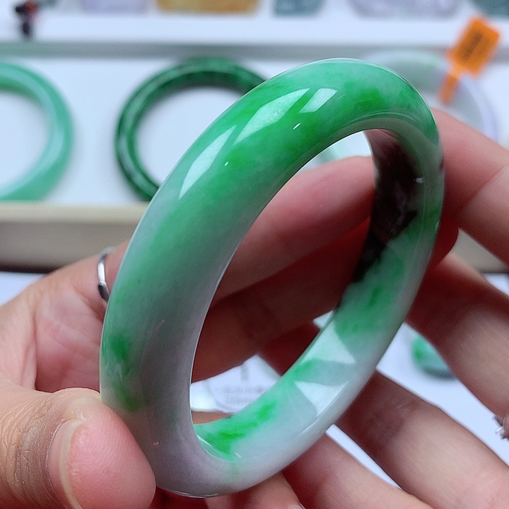 未镶嵌手镯翡翠翡翠