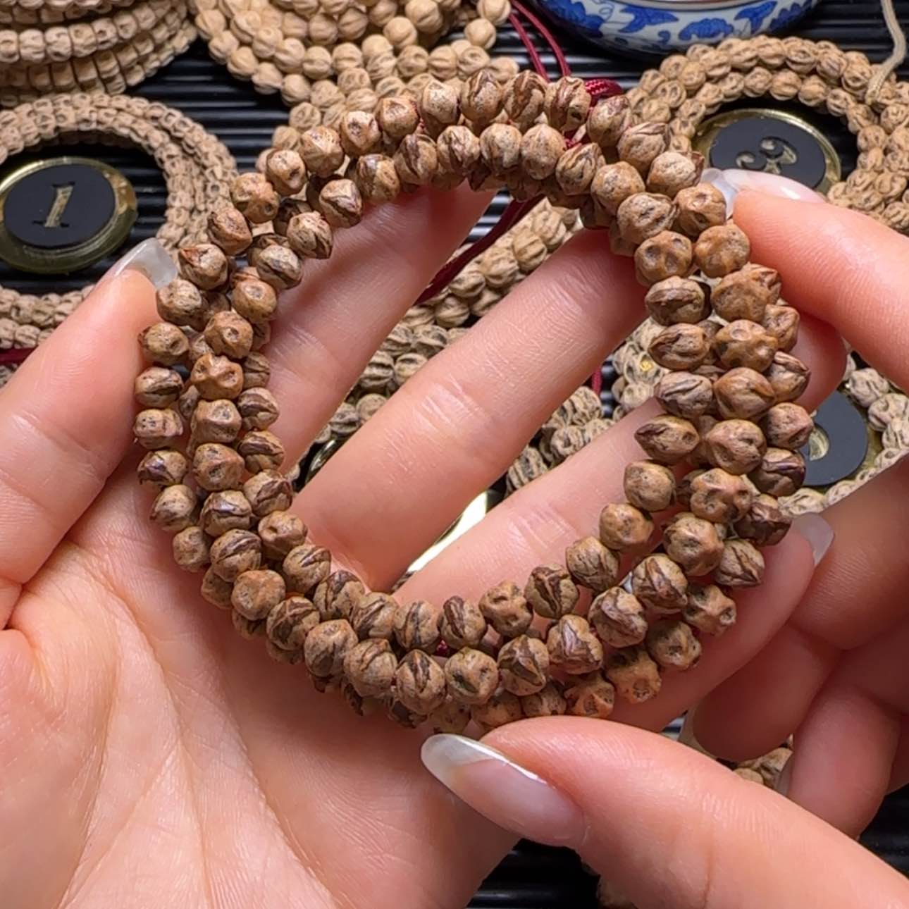 【闪购商品】柏香籽/百香籽吊坠送***马