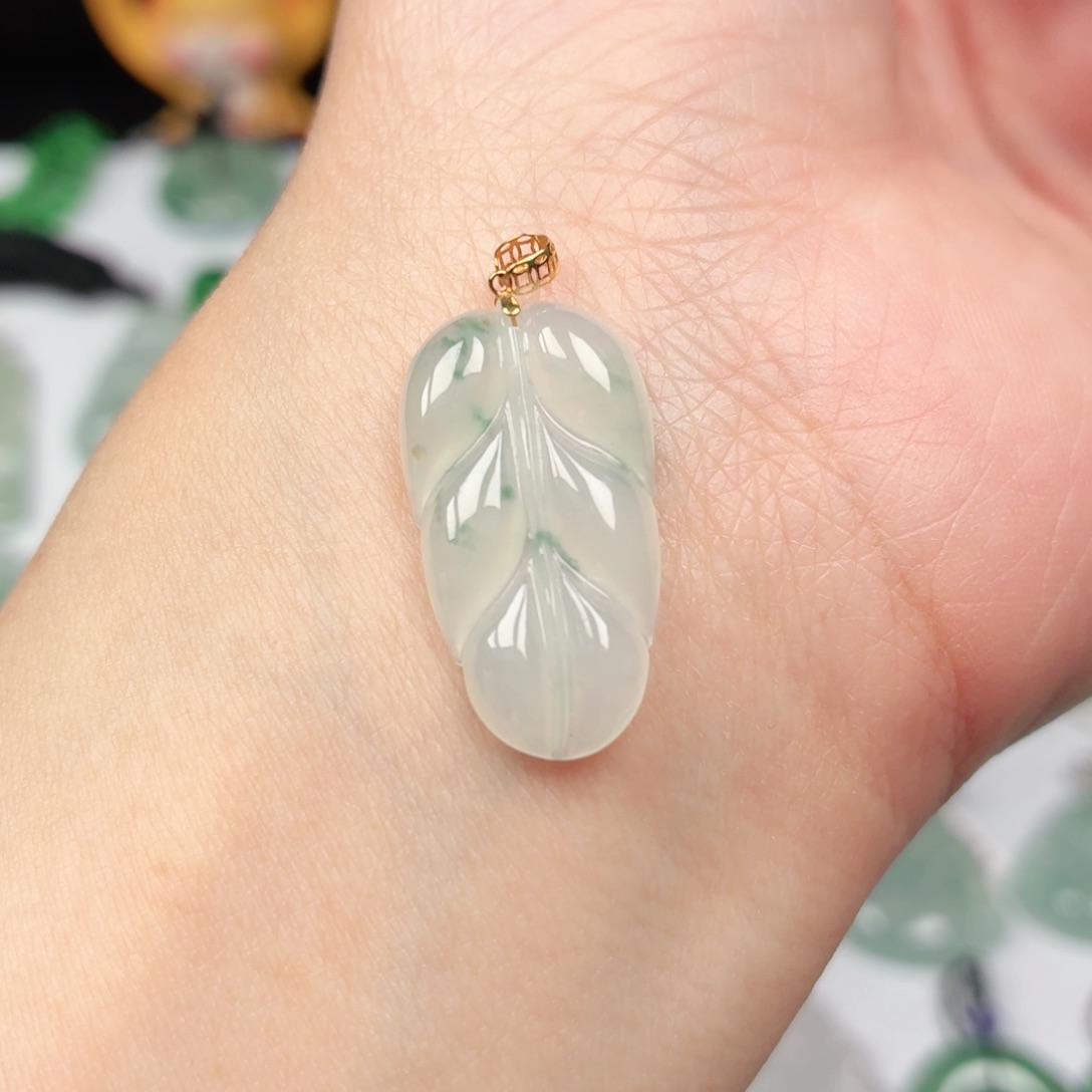 翡翠18K金镶嵌颈饰缅甸天然A货翡翠