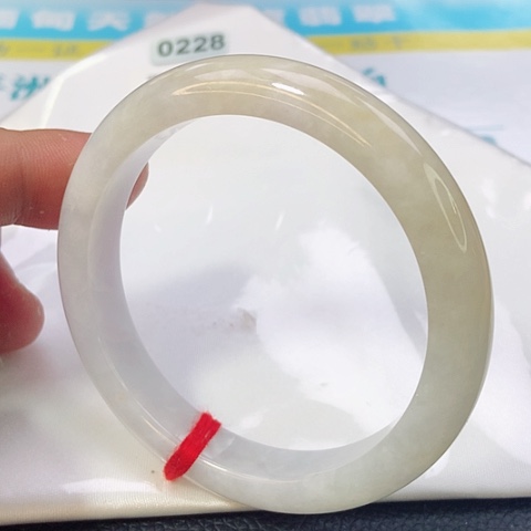 翡翠手镯未镶嵌0228号