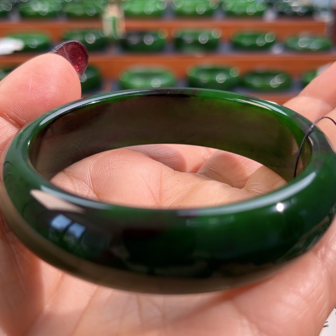 未镶嵌手镯和田玉（碧玉）