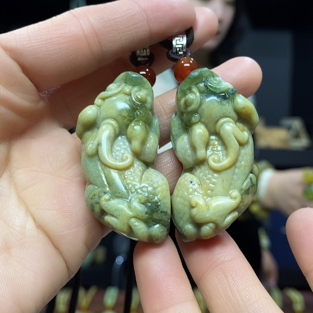 岫玉挂件吊坠未镶嵌