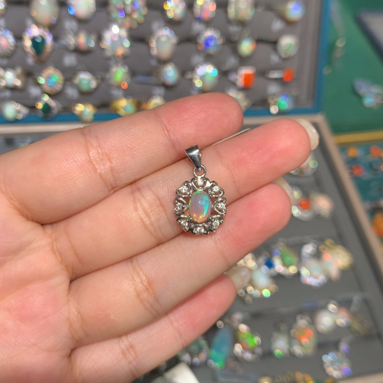 【闪购商品】银S925镶嵌欧泊欧泊福利吊坠l