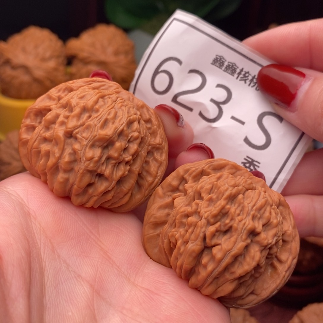 文玩核桃把件汉高楼42