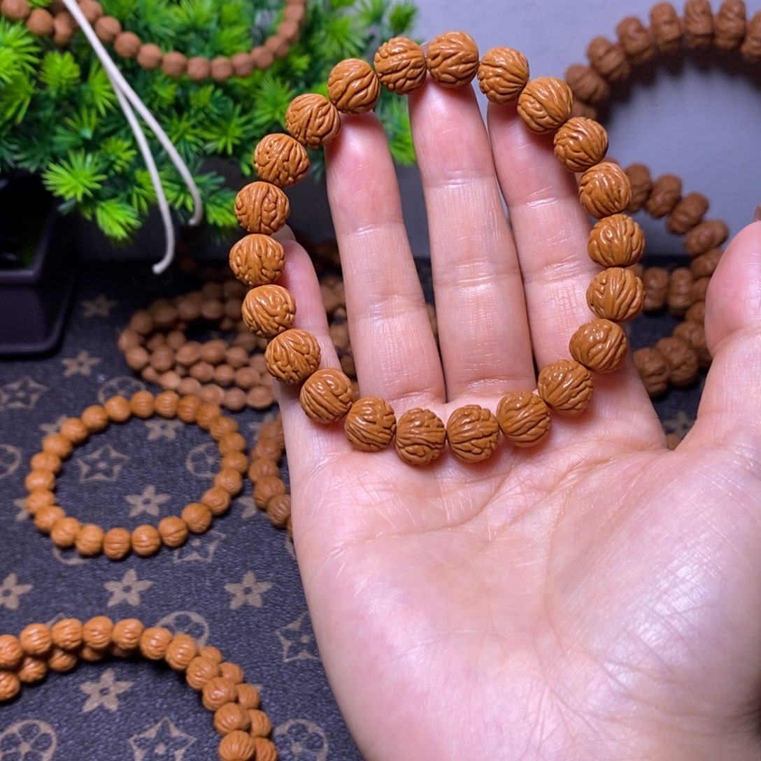 乐***傅手串桃核秦岭桃核