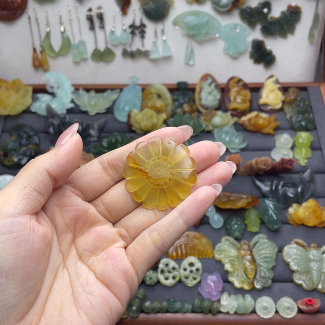 蛇纹石玉合金颈饰