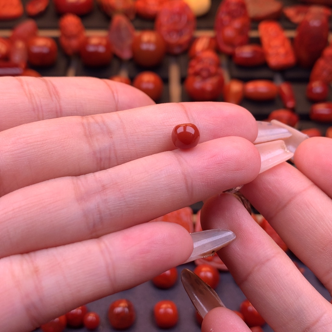 南红玛瑙未镶嵌川料原矿老型7mm