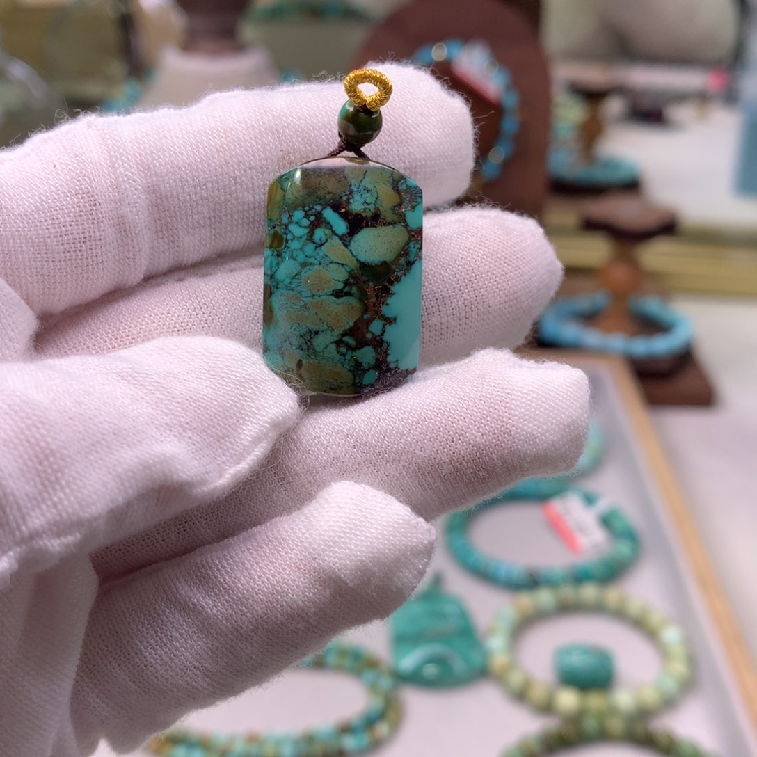 绿松石配饰未镶嵌