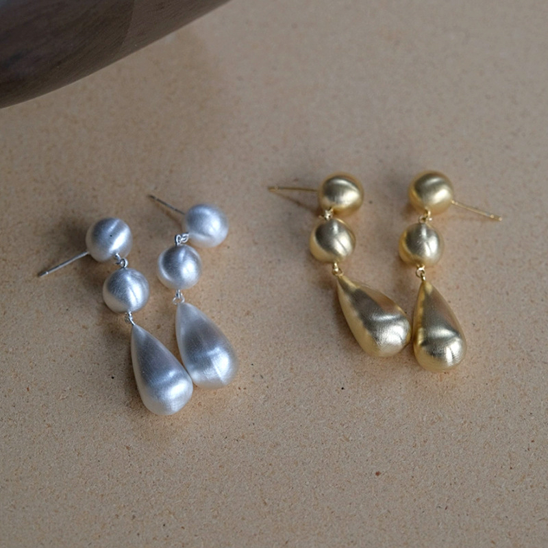 铜合金耳饰 轻奢小众女轻奢风商务风耳环欧美风法式