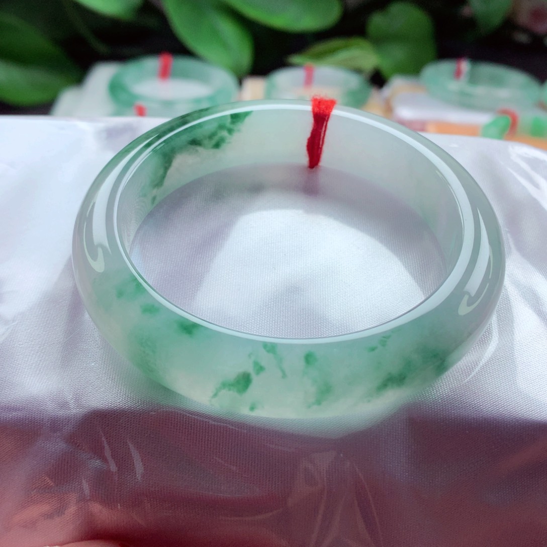 翡翠手镯未镶嵌师妹至纯至净飘绿花（3号）