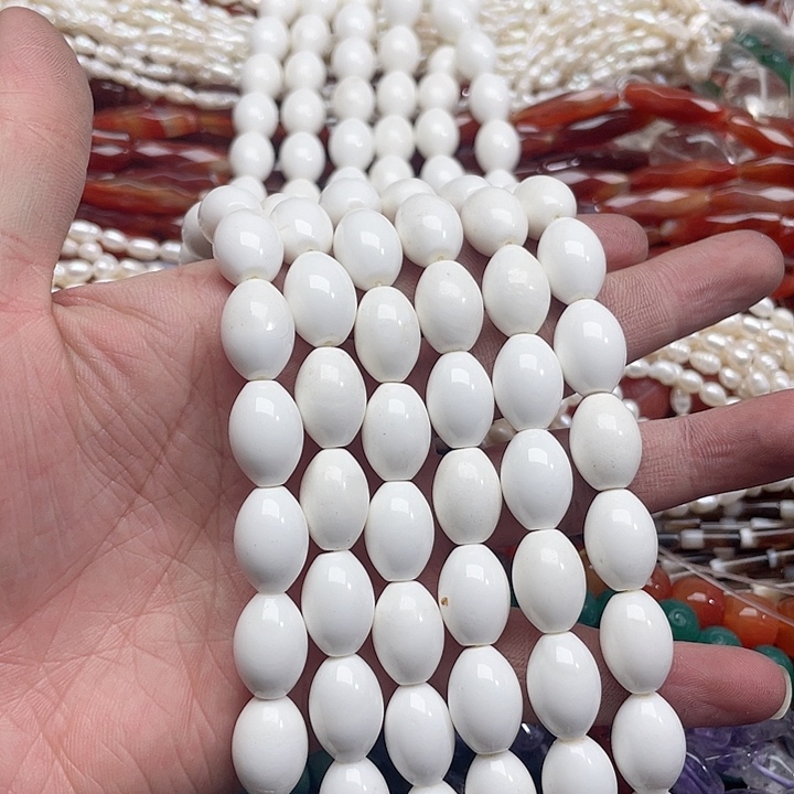 玛瑙/玉髓珠宝半成品未镶嵌一条12x16mm车车桶珠