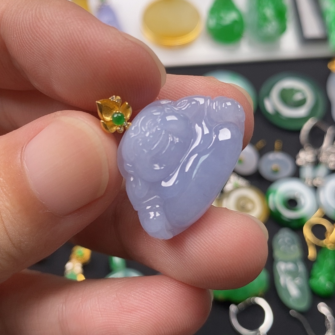 C***燃翡翠18K金镶嵌颈饰翡翠