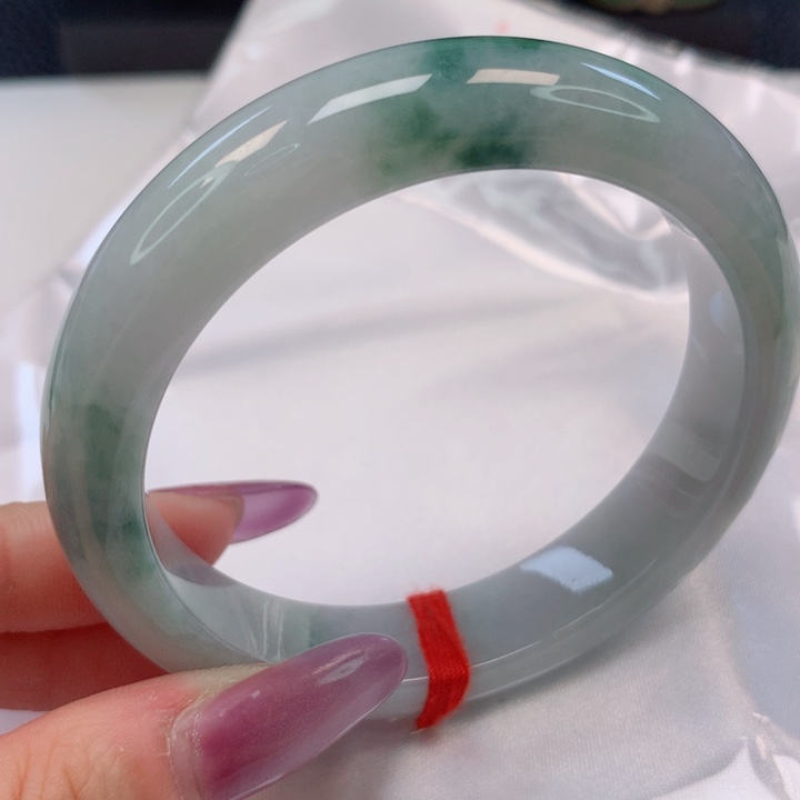 翡翠手镯未镶嵌57圈