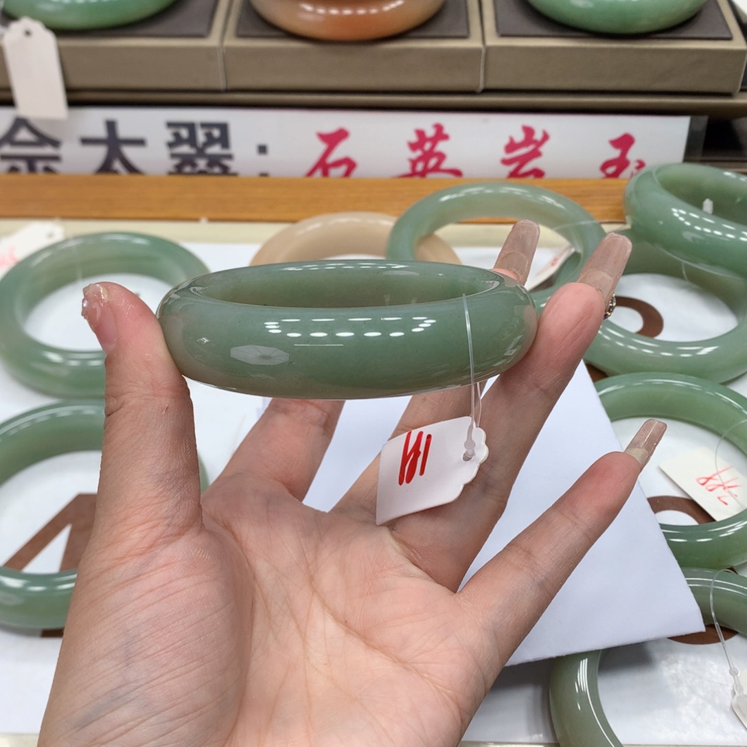 石英质玉手镯未镶嵌Y*C