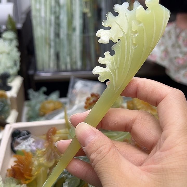 蛇纹石玉未镶嵌发簪