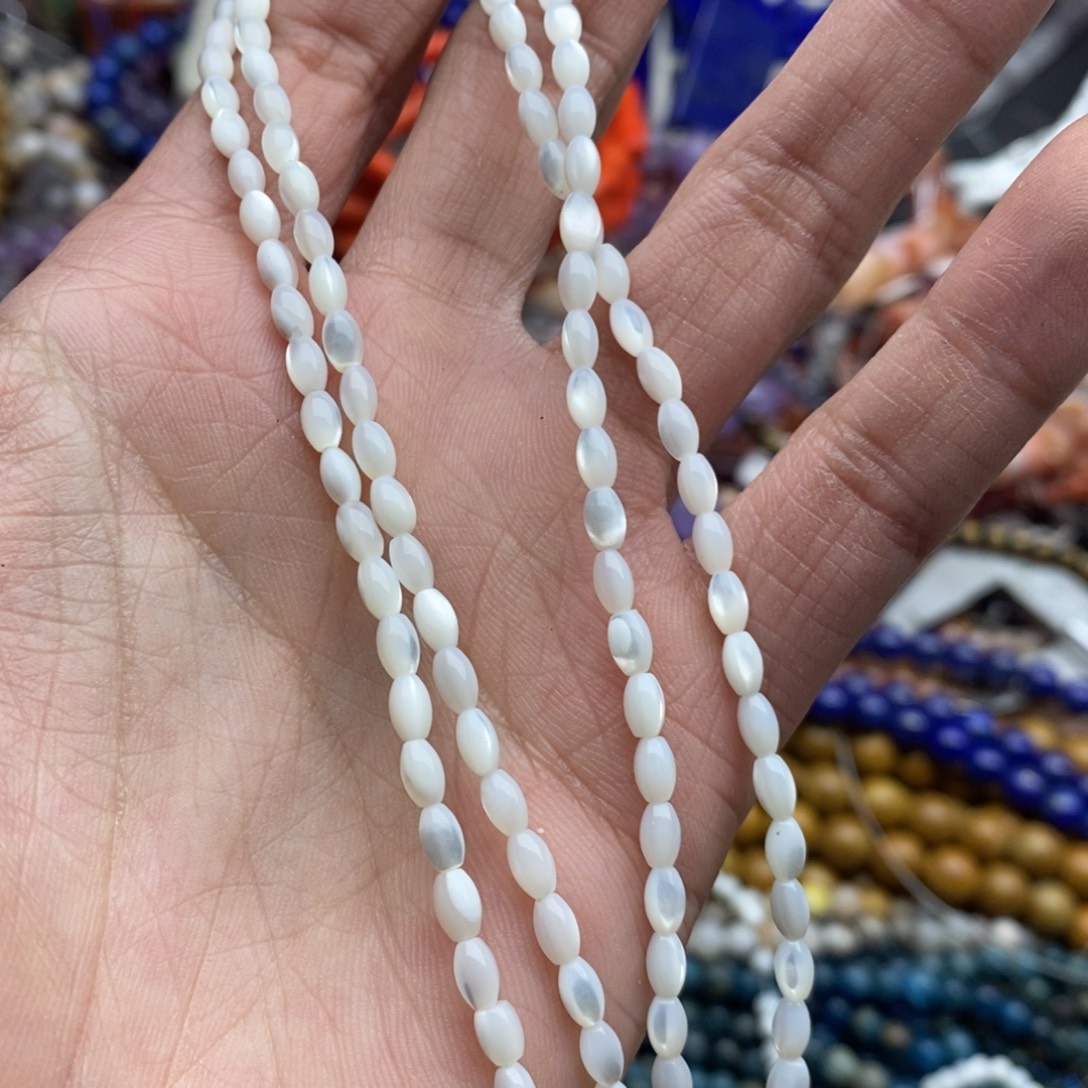 玛瑙/玉髓未镶嵌珠宝半成品一条天然3×5白马蹄螺小米珠