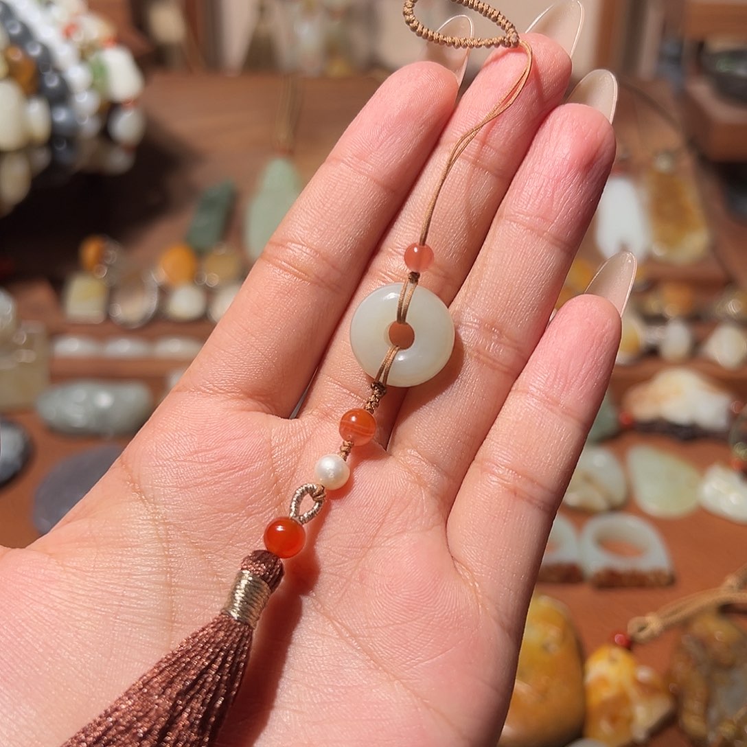 和田玉颈饰未镶嵌