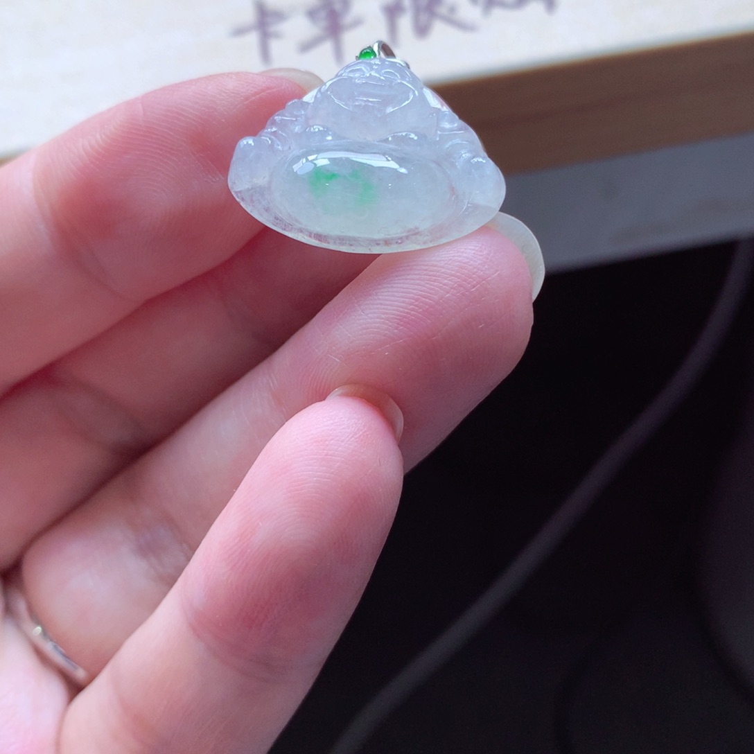 翡翠颈饰18K金镶嵌吊坠