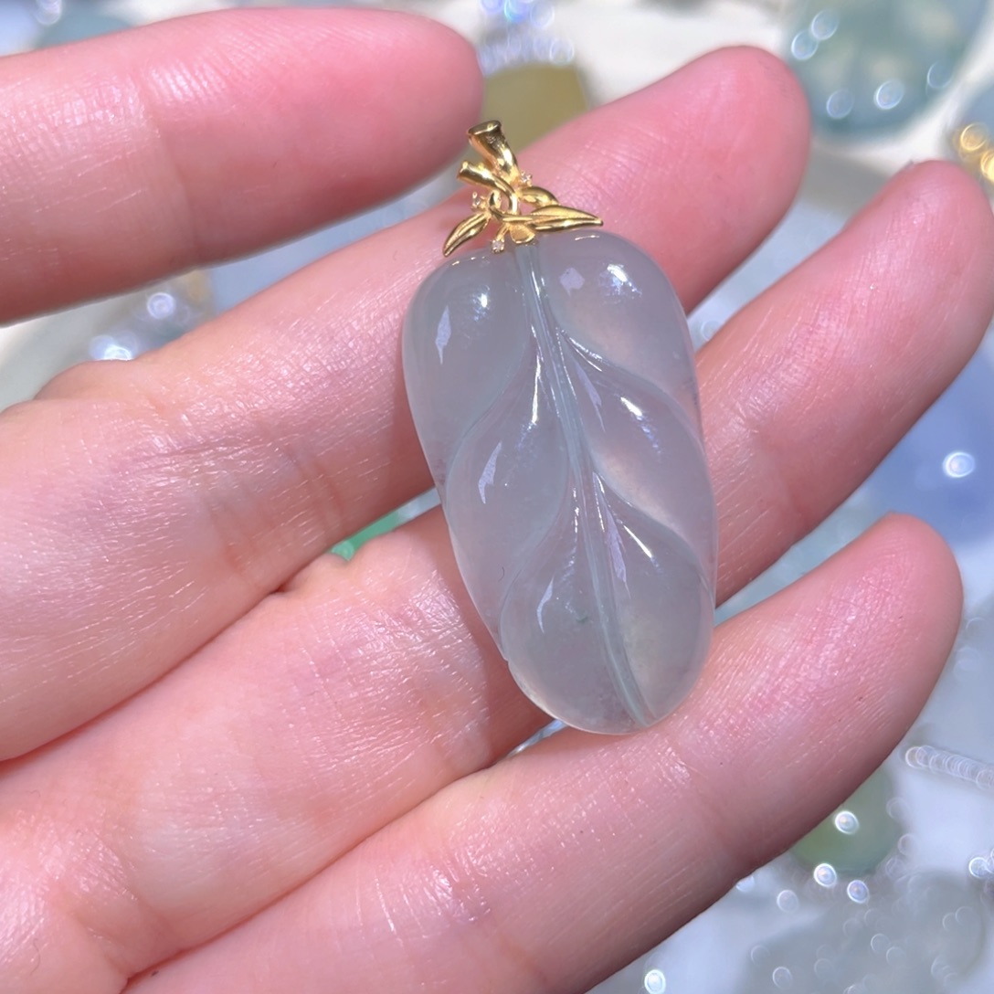 翡翠颈饰18K金镶嵌翡翠