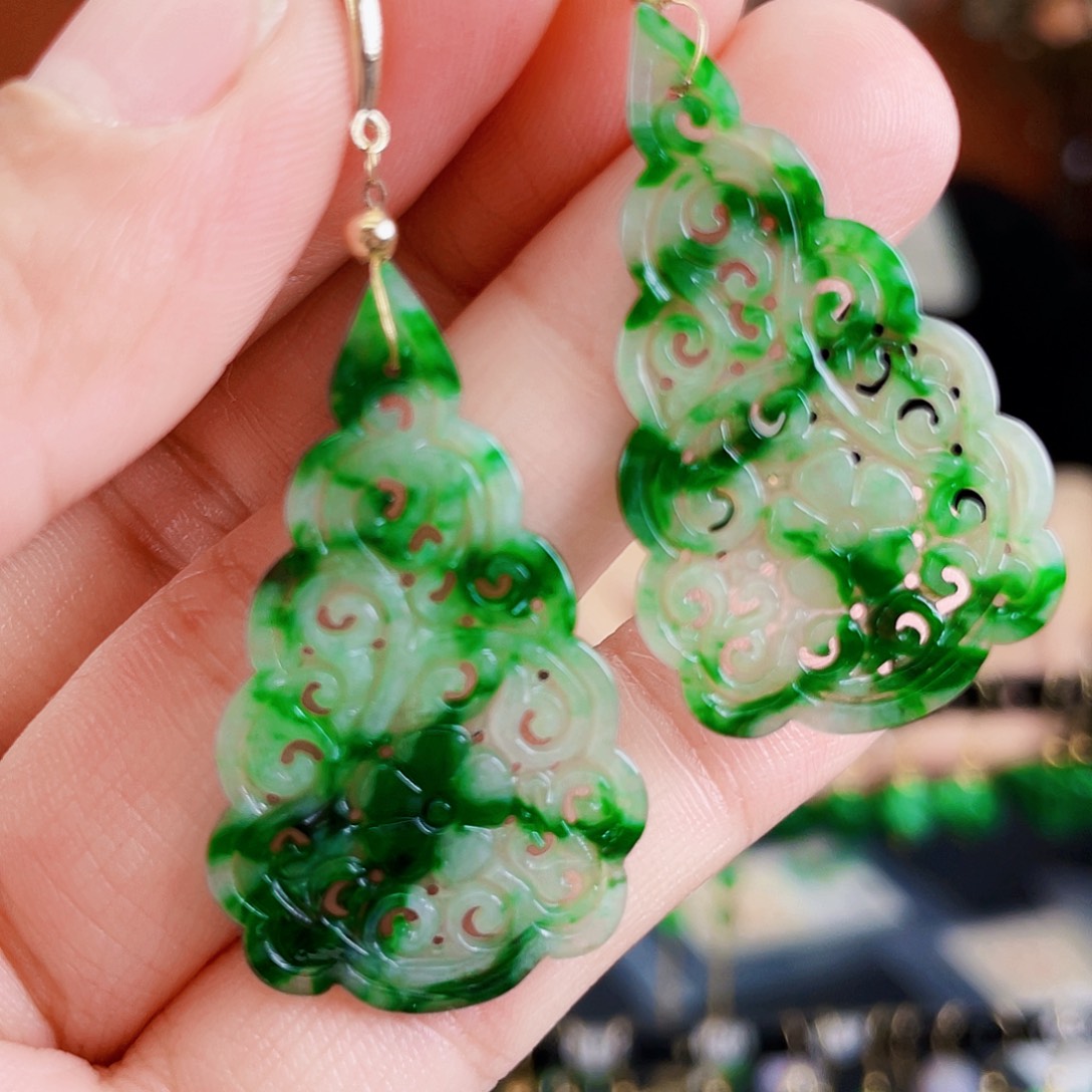 翡翠18K金镶嵌耳饰