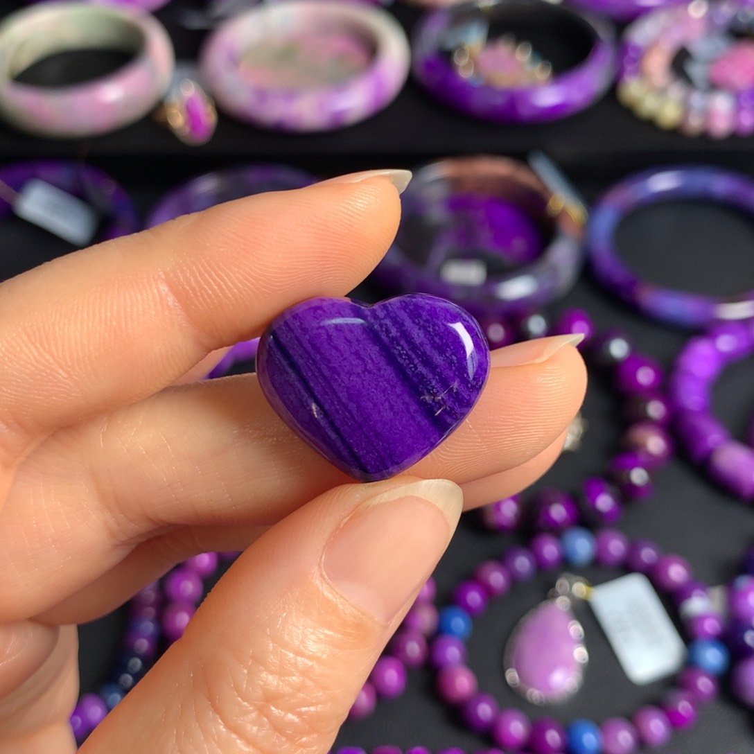 苏纪石（舒俱来）蓝紫幻彩爱心裸石未镶嵌