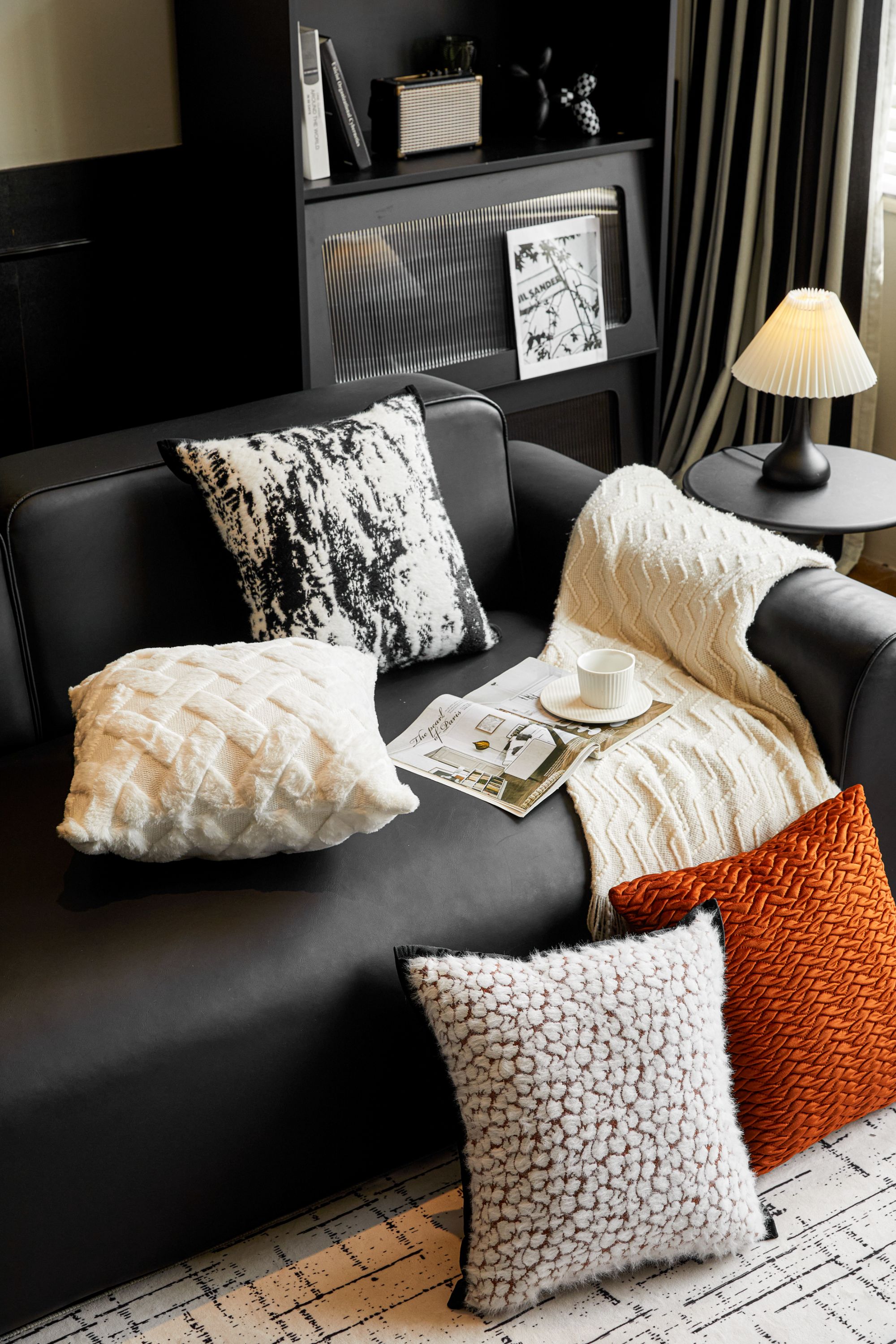 法式轻奢毛绒靠枕客厅沙发床靠垫高级感简约装饰方枕现代高级感