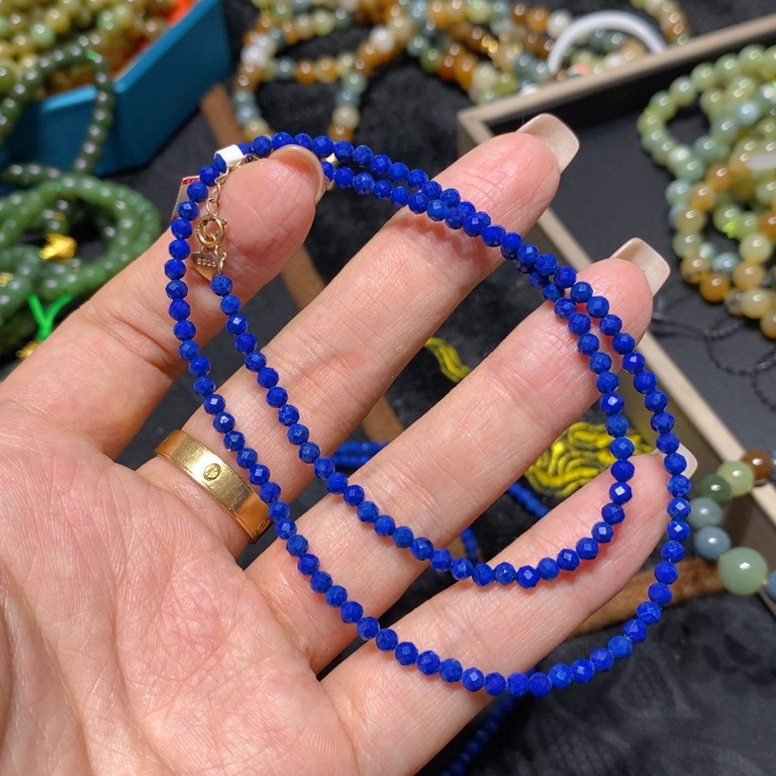 青金石未镶嵌颈饰