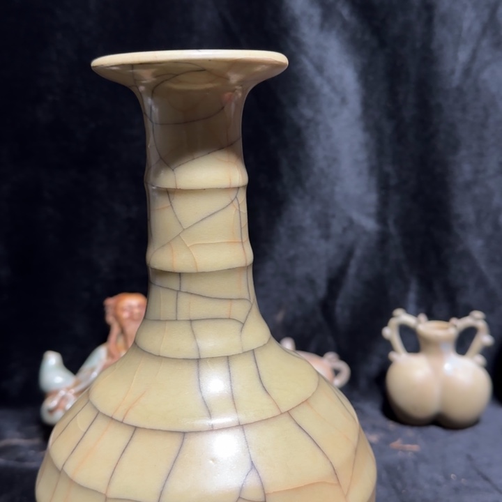 陶摆件官窑玄纹瓶vdha