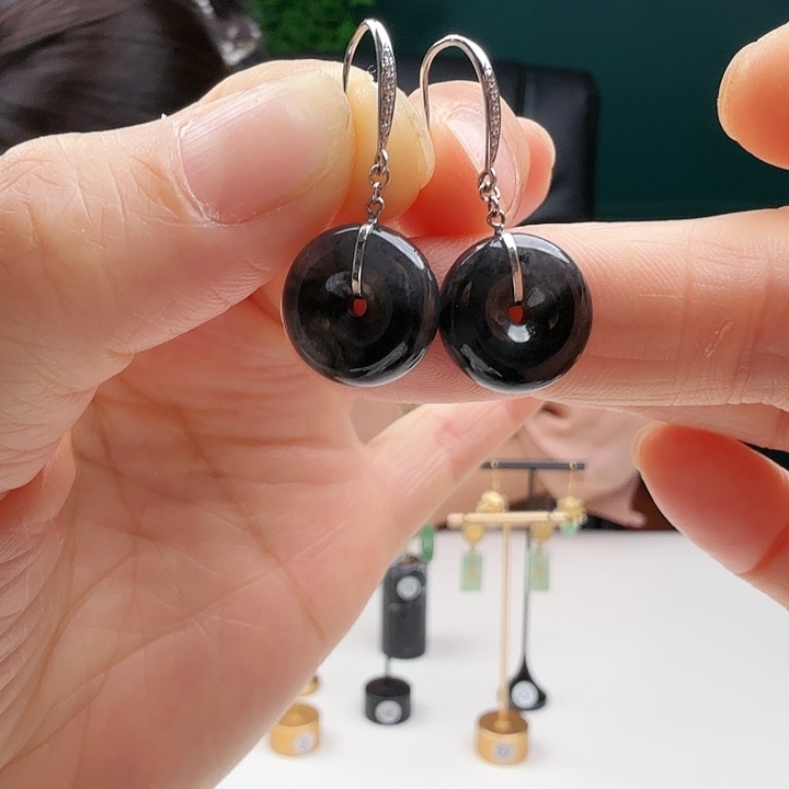 翡翠18K金镶嵌耳饰天然