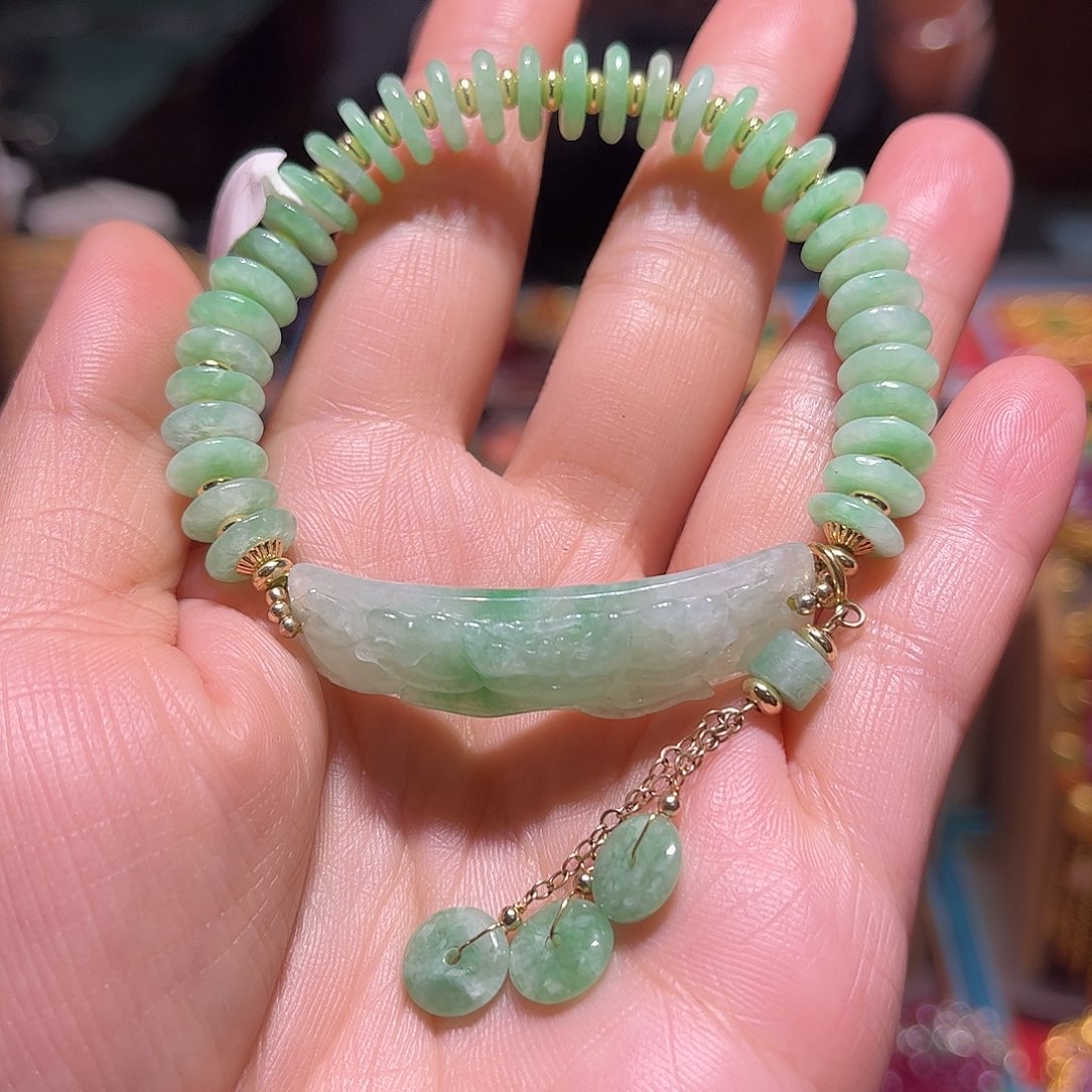 翡翠未镶嵌手链双十二福利价