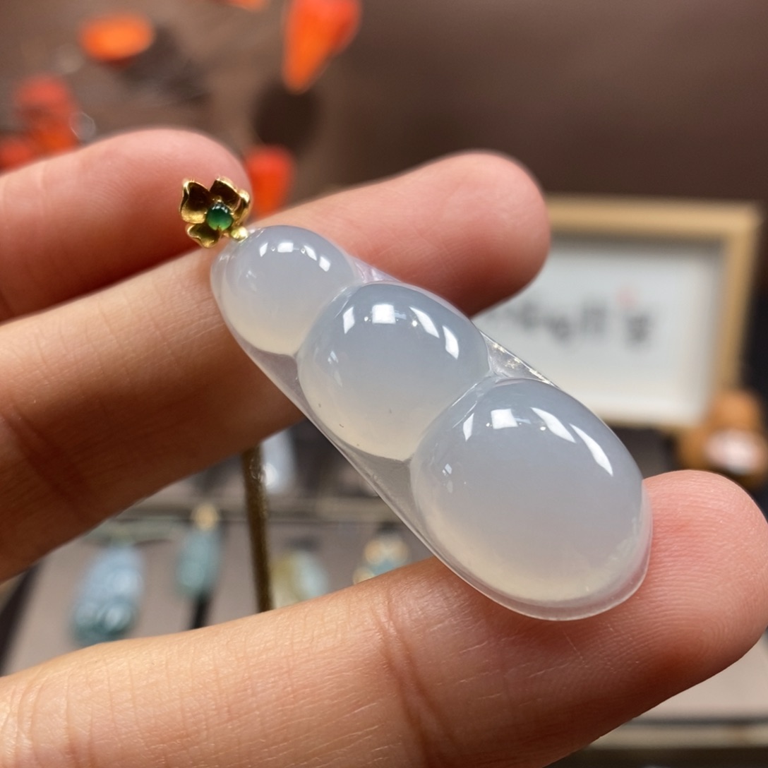 【闪购商品】颈饰18K金镶嵌翡翠31