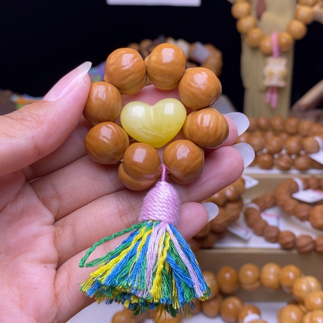 猴头核桃吊坠?**?手捻