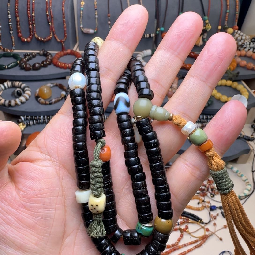 椰蒂吊坠r hi g g h n k