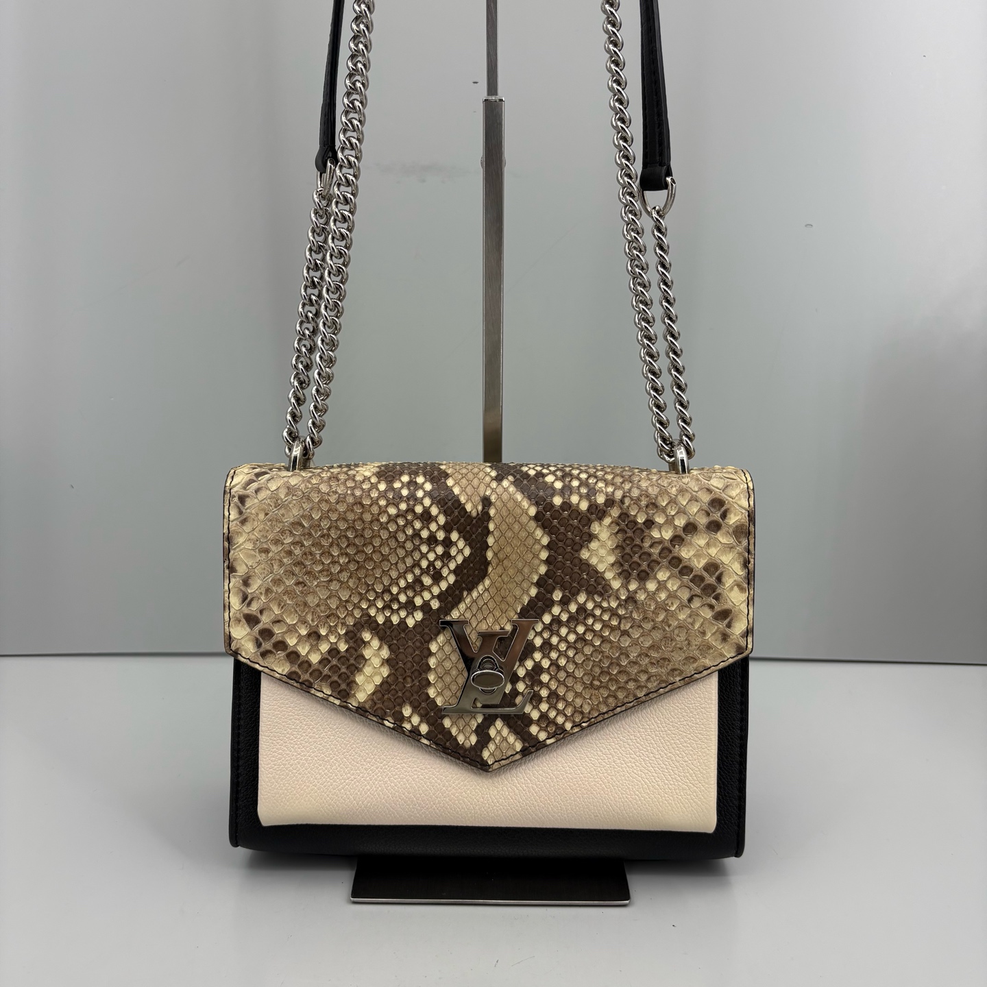 95新 LouisVuitton/路易威登 优选/Lockme蛇纹拼色链条包/22×17×8