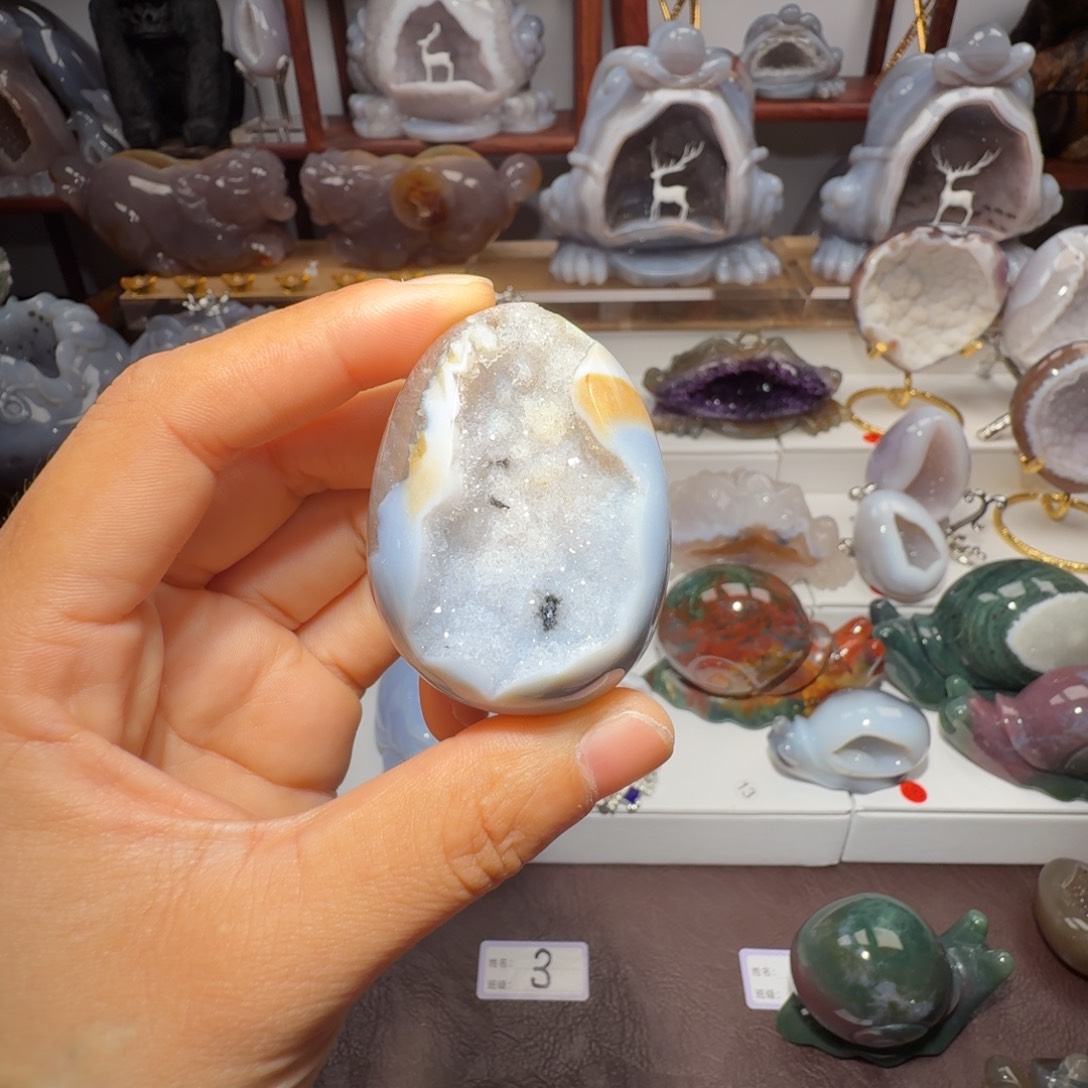 ****吖玛瑙/玉髓未镶嵌摆件