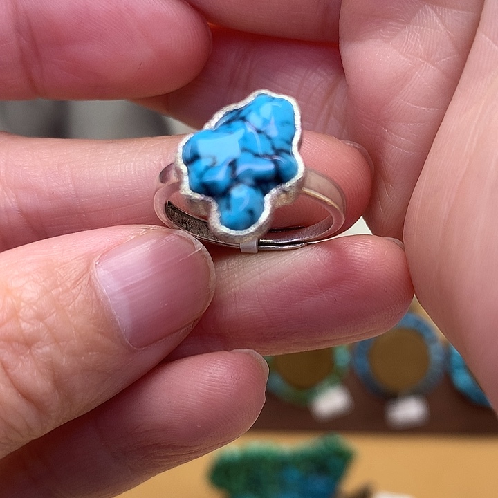 绿松石未镶嵌原矿