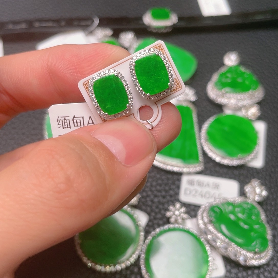 【闪购商品】翡翠吊坠(不含链)银S925镶嵌