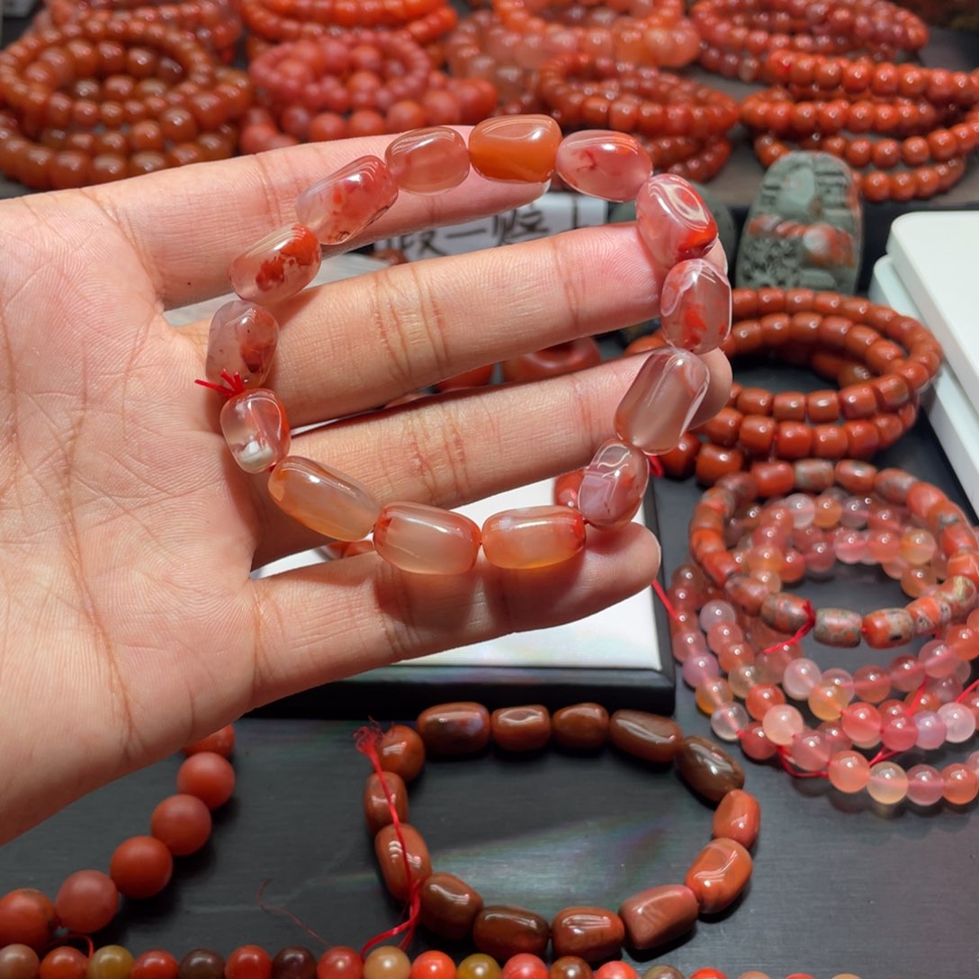 南红玛瑙手链未镶嵌