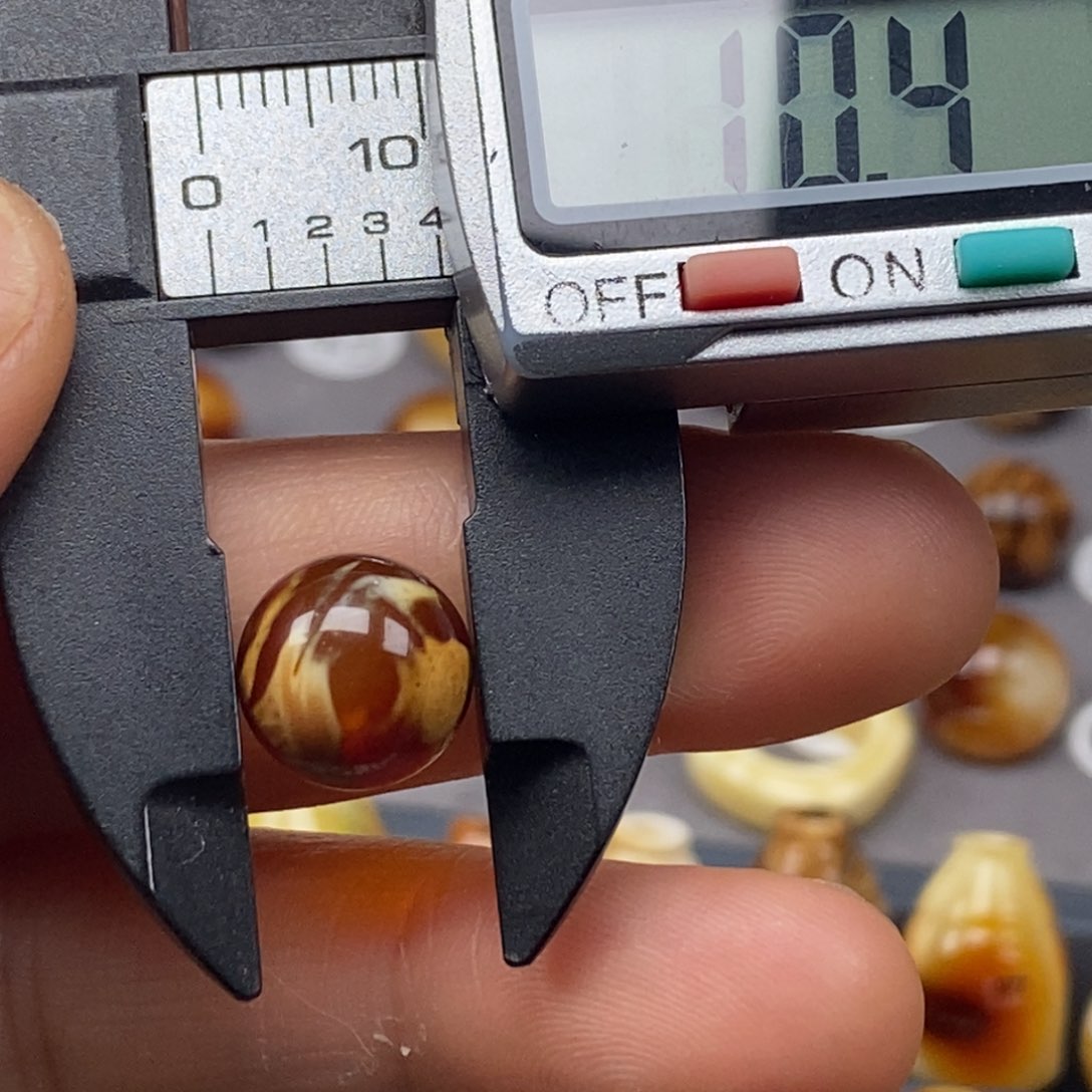 未镶嵌蜜蜡珠宝奇石