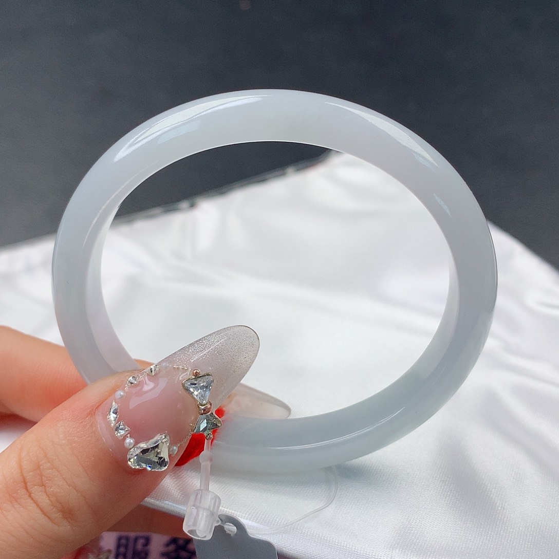 翡翠手镯未镶嵌100贵妃56
