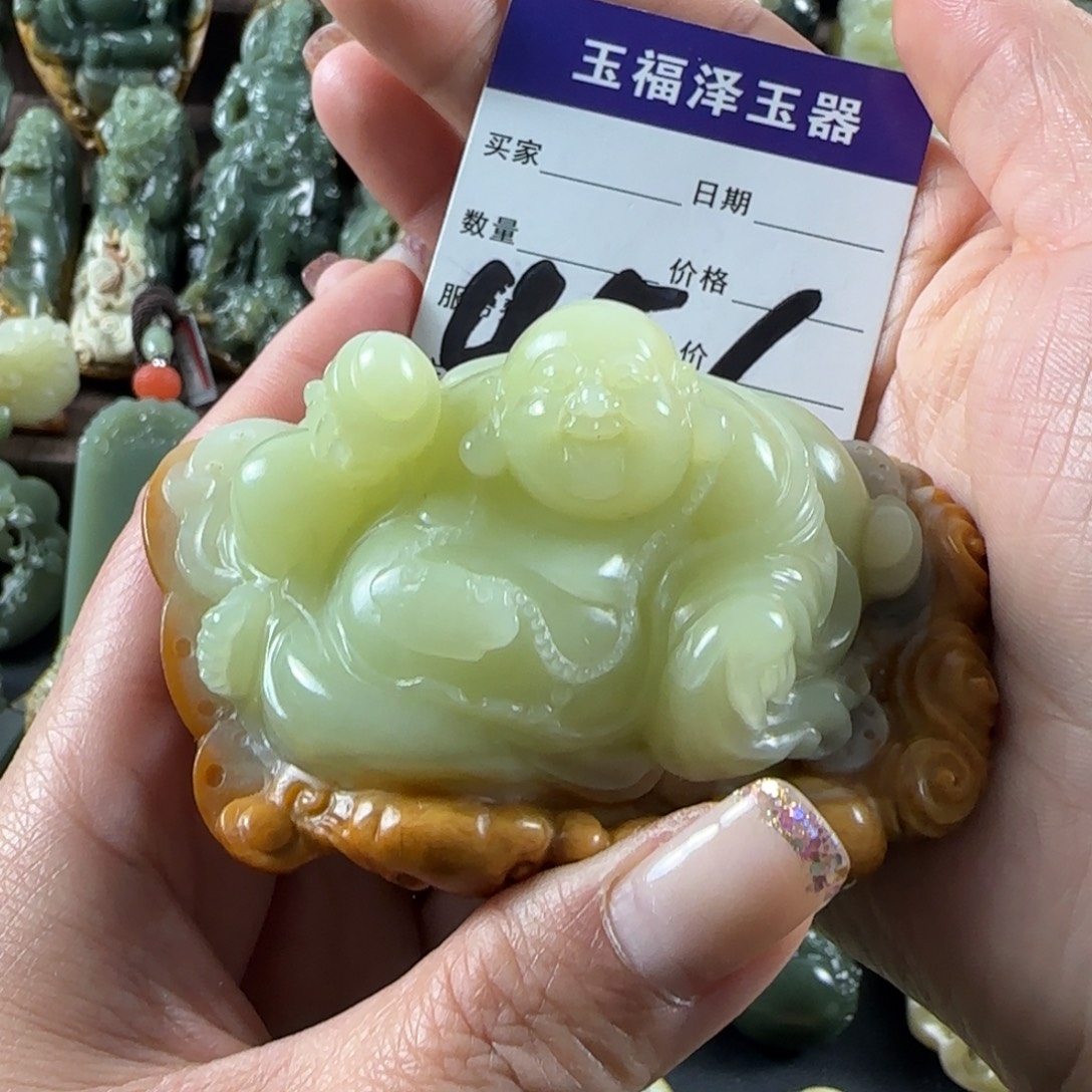 前***%透闪石质玉未镶嵌把件