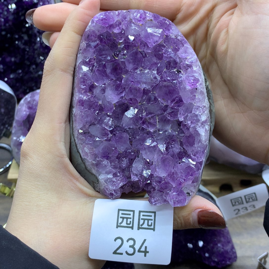 紫晶大型摆件（非配饰）未镶嵌