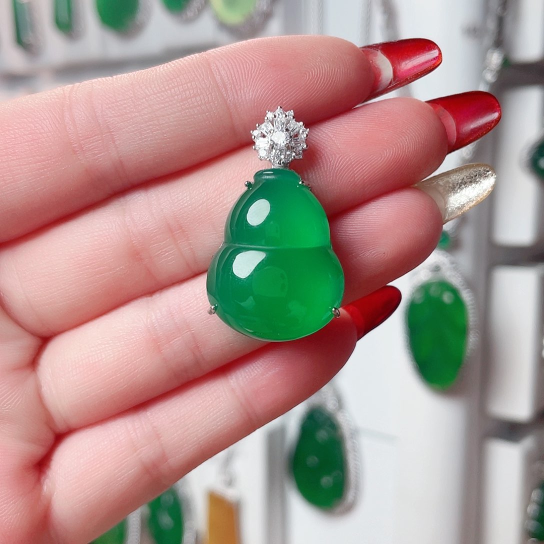 玛瑙/玉髓吊坠(赠链)银S925镶嵌W***i