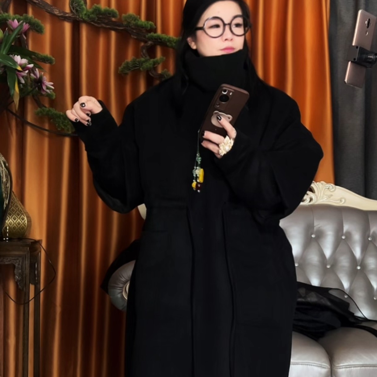 新款黑色刺绣套头棉袄