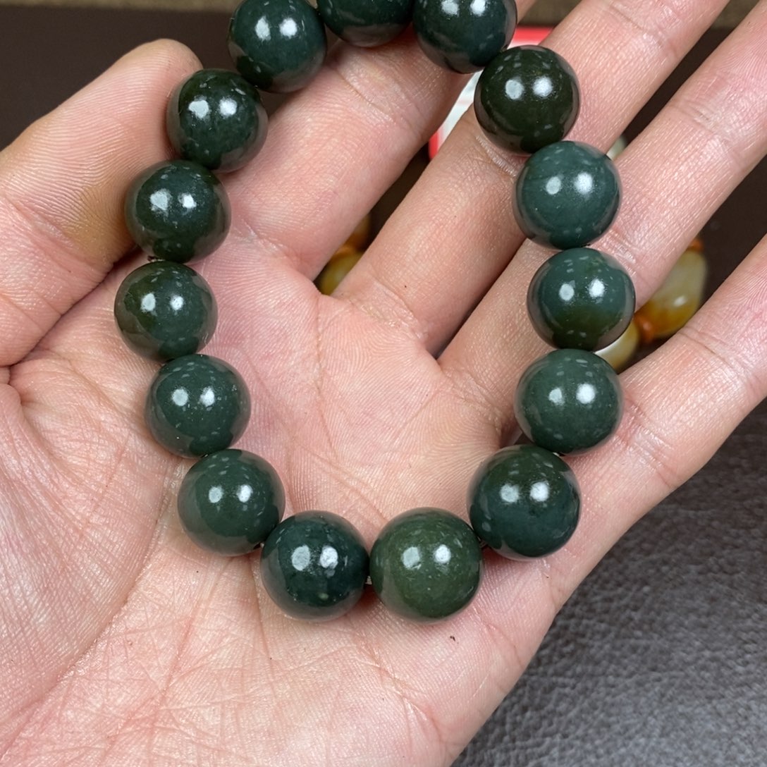 用***青和田玉（糖玉）未镶嵌手链