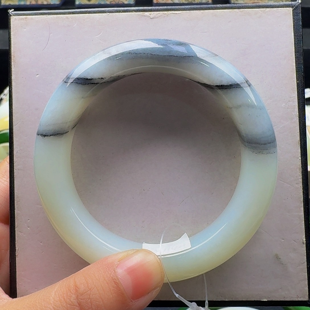 未镶嵌手镯和田玉55.7（同款有51.6）